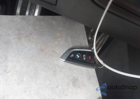 2021 BMW X4 xDrive30I z USA, uszkodzony, nr VIN 5UX2V1C04M9E74368